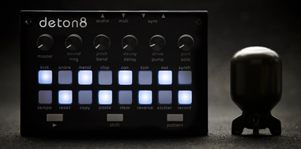 deton8 web kit loader banner